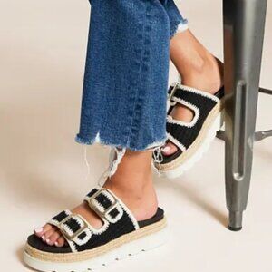 SOLD OUT Madden Girl Mythical Sandal 9/10 LN